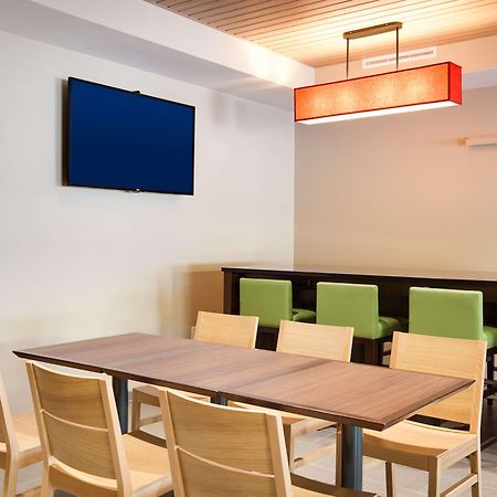 Country Inn & Suites By Radisson, Springfield Southeast Extérieur photo